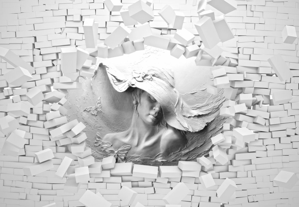 Девушка на фоне кирпичной стены