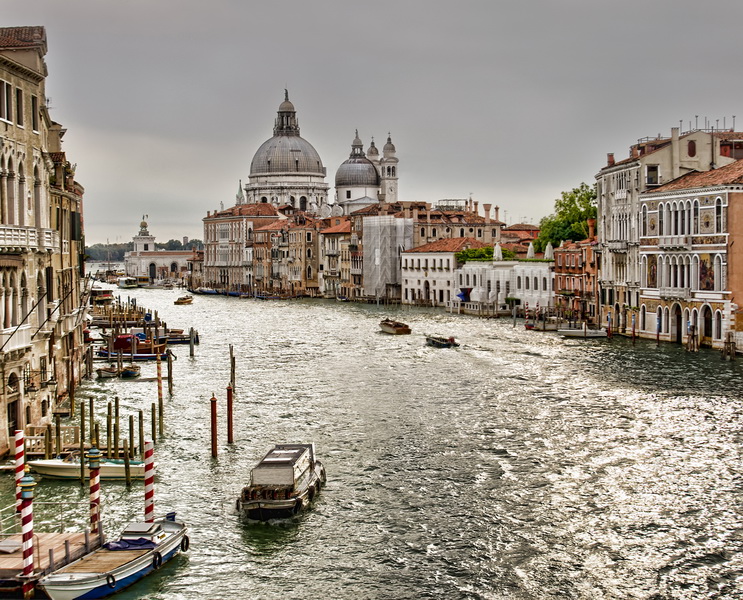 Канал в Венеции 5