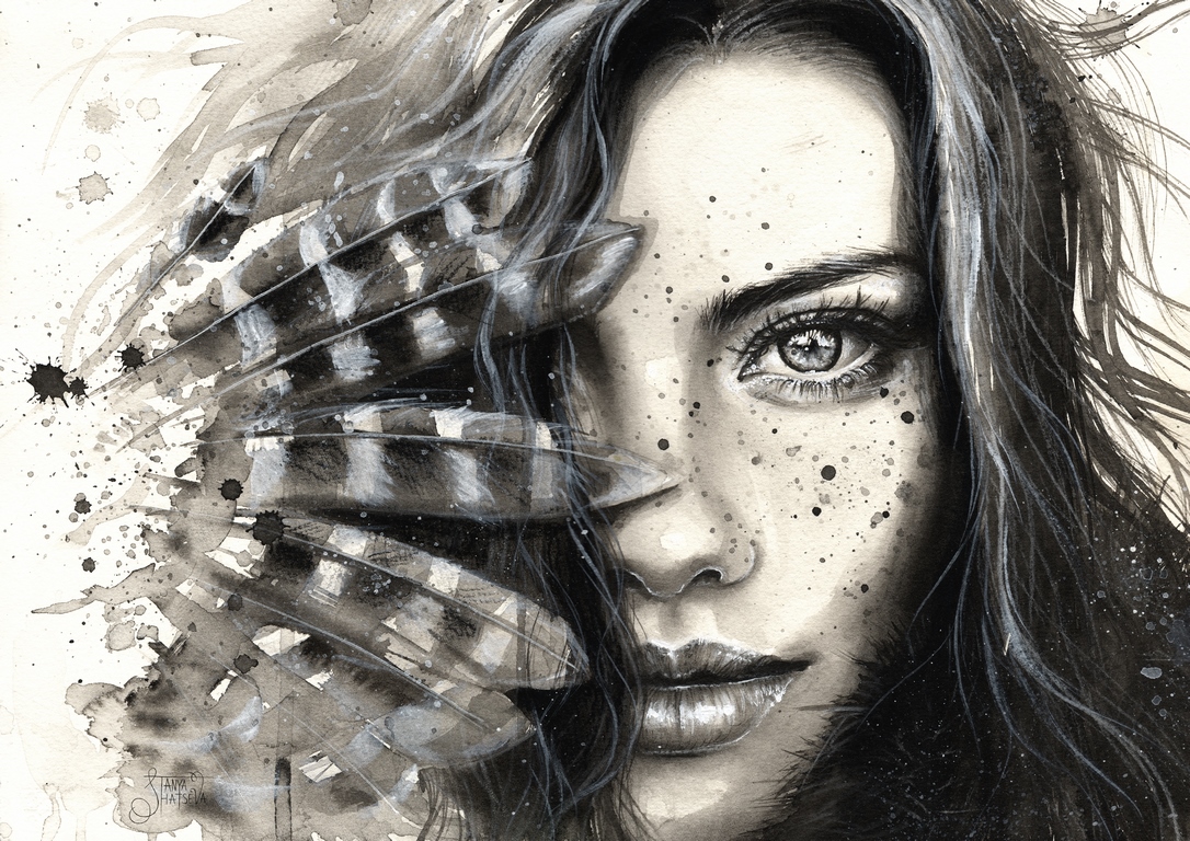 Лицо девушки с перьями 1