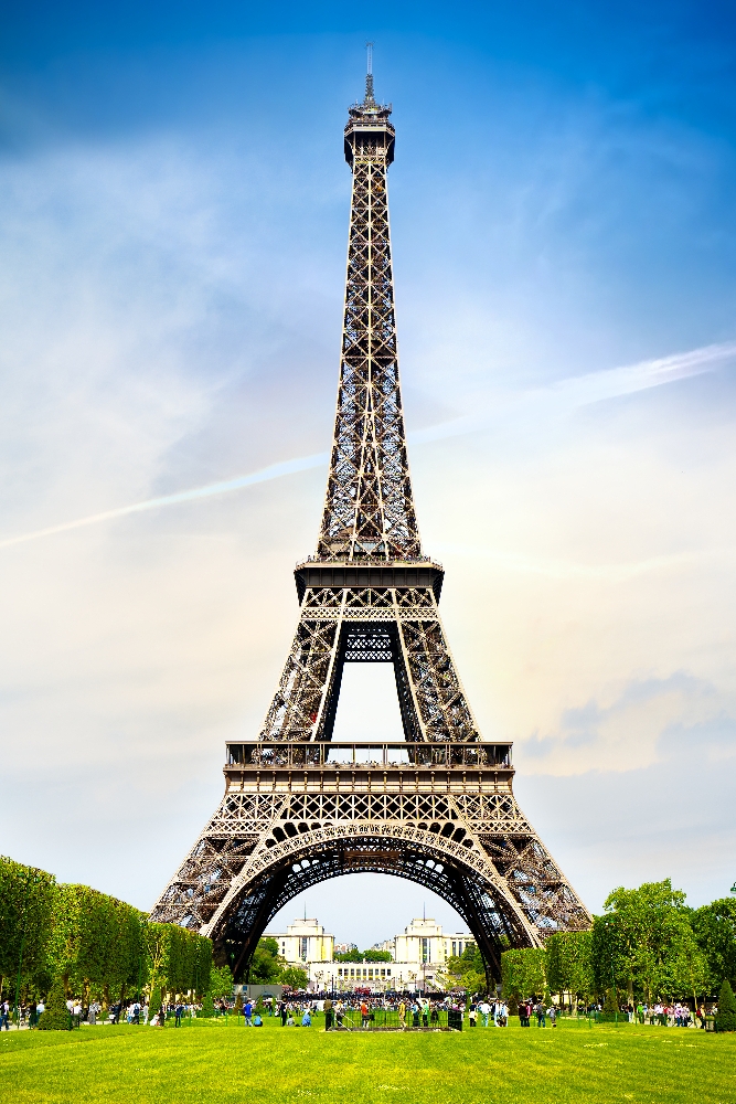 Эйфелева башня в Париже 10