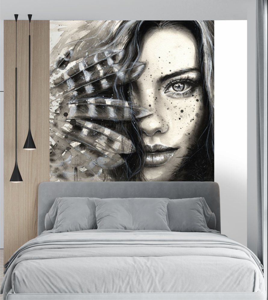 Лицо девушки с перьями 1