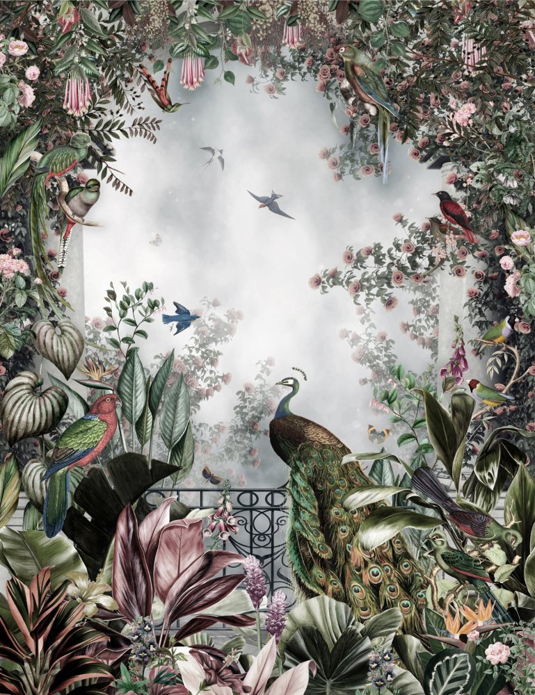 Цветочная арка с павлином