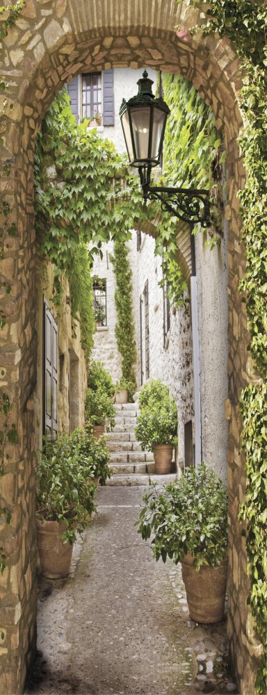 Улочка с фонарем